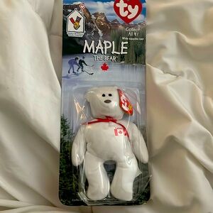 Vintage Maple the bear beanie